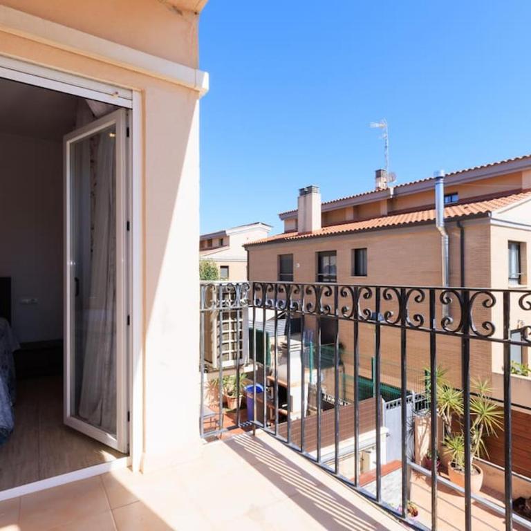 Adosado con jardín en los Xalets de Salou - Casa - 31