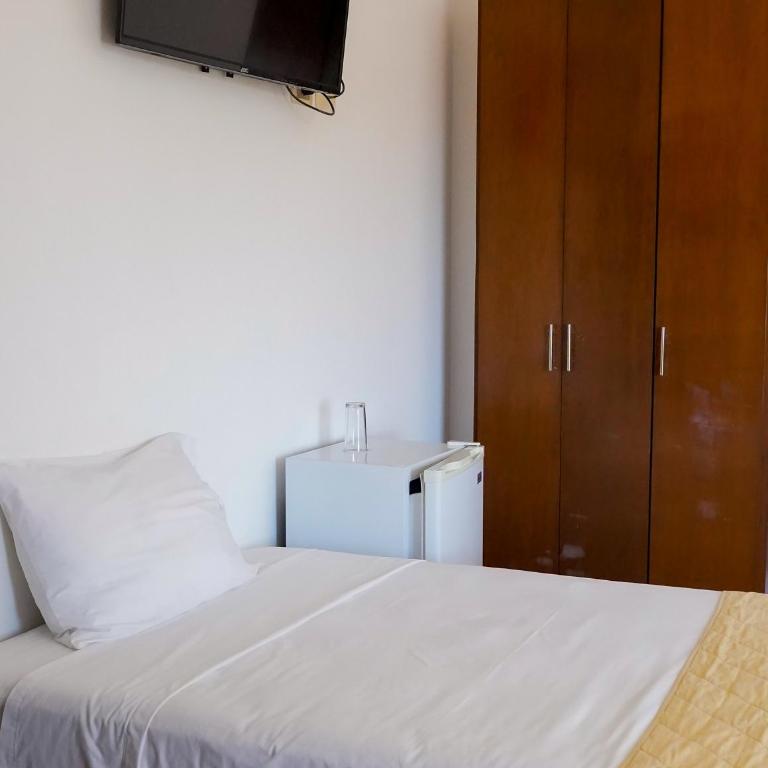 Prince Hotel - Triple Room - 2