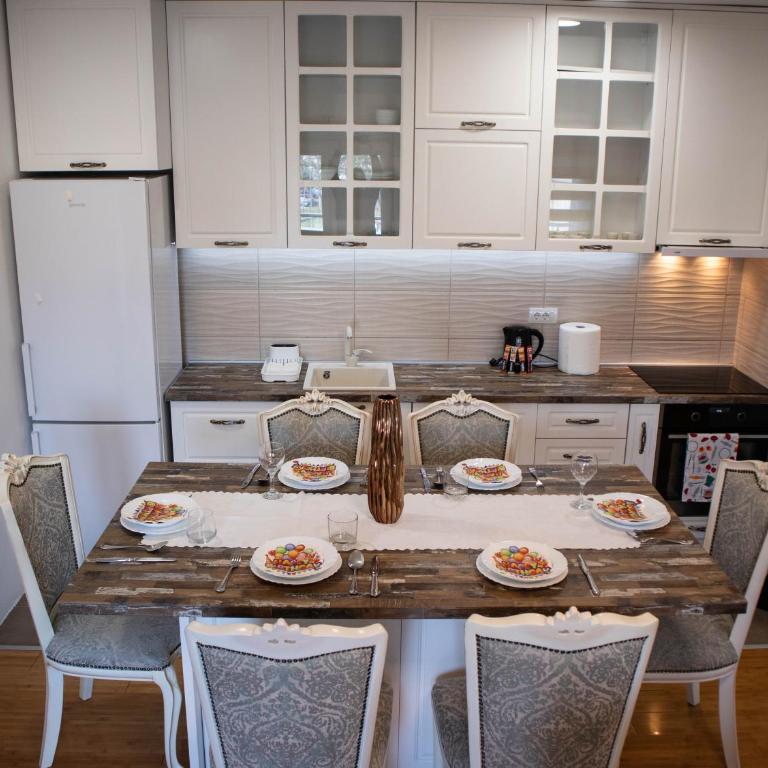 Lux Apartment Rose - Elite 74m2 - Two-Bedroom Apartment - 3