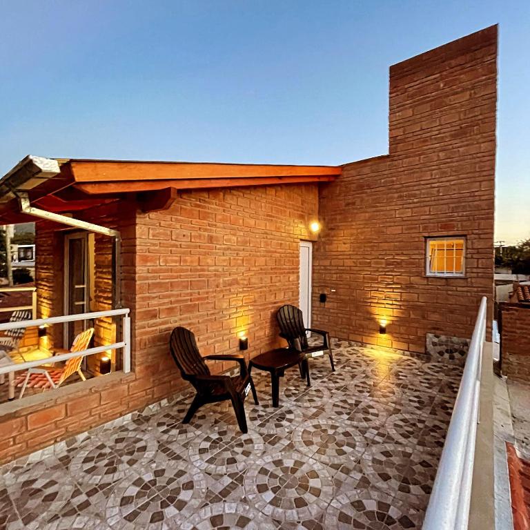 Don Hugo - Two-Bedroom House - 2