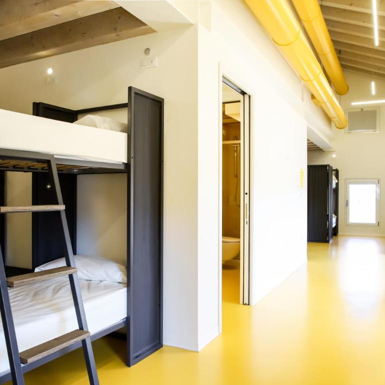 Nomad Hostel - Etagenbett im gemischten Schlafsaal mit 12 Betten - 1