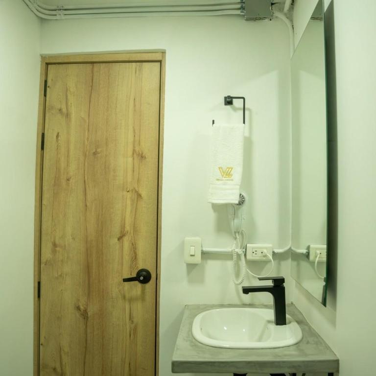 Luxury Living in Parque Lleras & Full House - Villa - 18