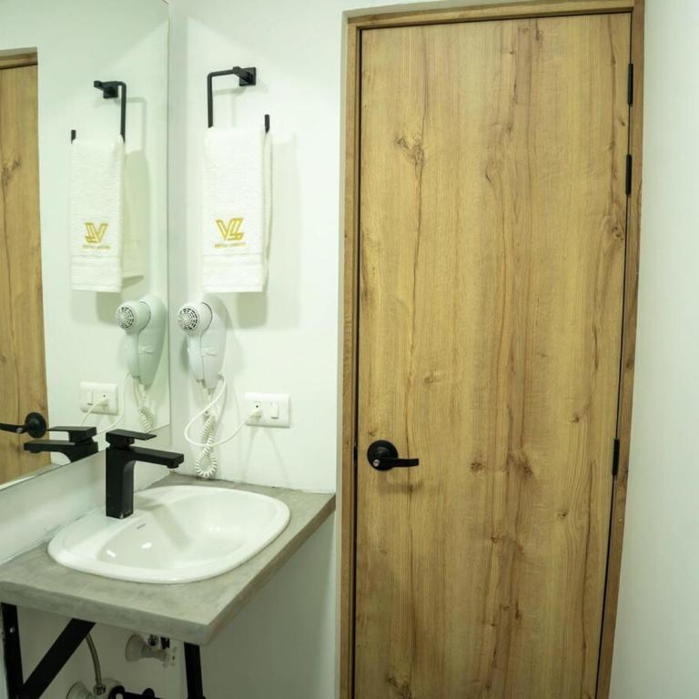 Luxury Living in Parque Lleras & Full House - Villa - 24