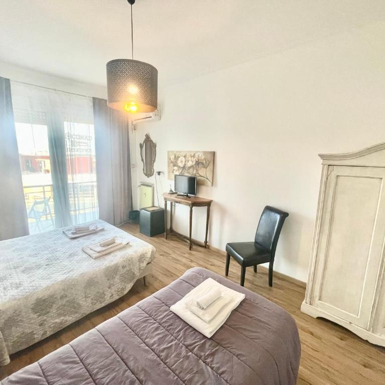 Cavour16 rent bedrooms - Camera Tripla con Bagno Privato Esterno - 9
