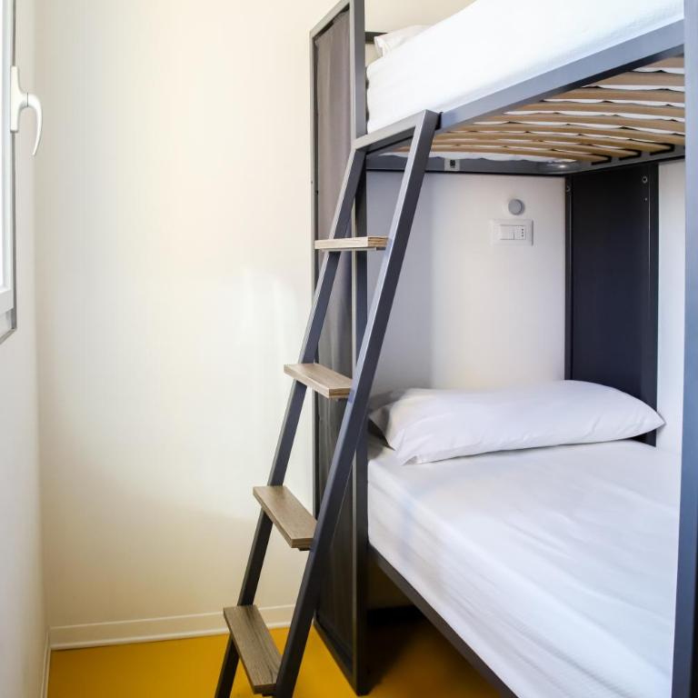 Nomad Hostel - Familienzimmer mit Doppelbett - 4