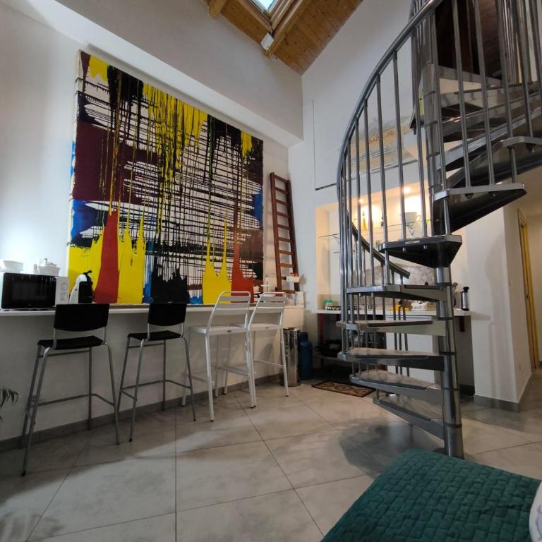 Loft House - Large Double Room - 9
