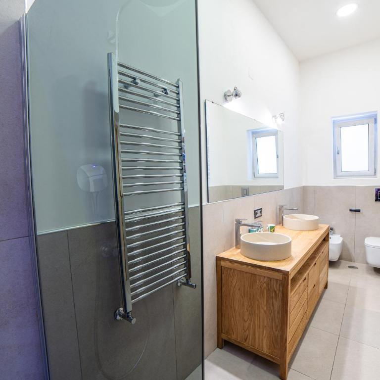 ToledoStation B&B - Suite Grande con 2 Balconi - 19