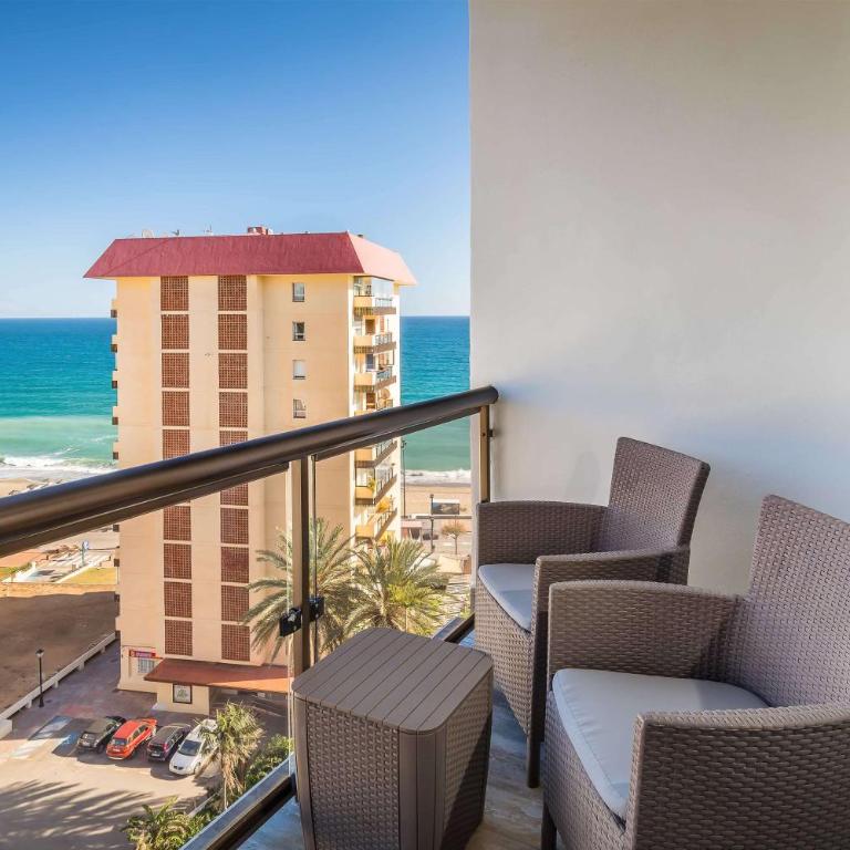 Occidental Fuengirola - Habitación Doble Deluxe con terraza y vistas laterales al mar - 1 o 2 camas - 5