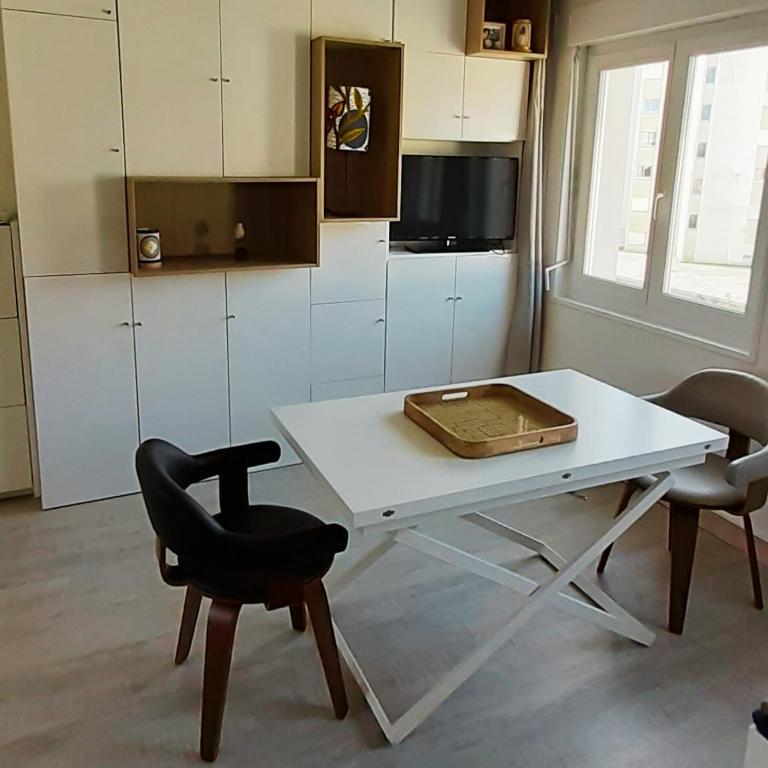 Avril - Appartement Centre Ville Concarneau - Appartement 2 Chambres - 5
