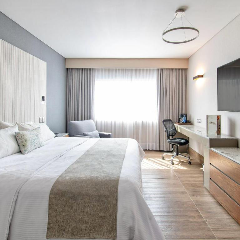 Hotel Plaza Diana - King Room - 2