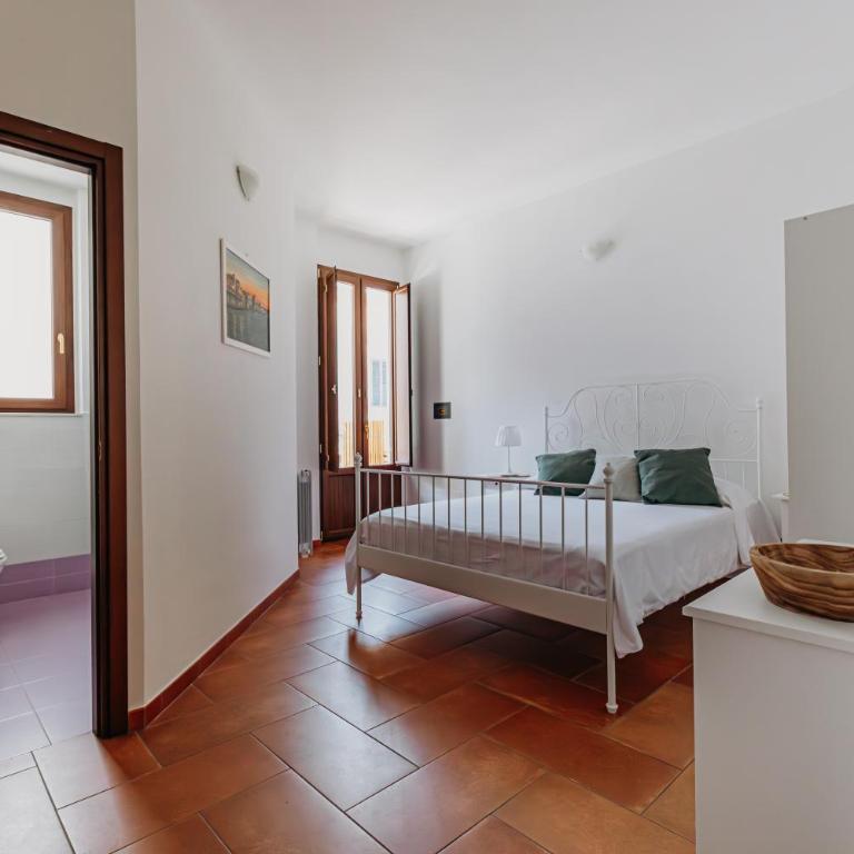 Green Leaves Apartment - One-Bedroom Apartment - 15
