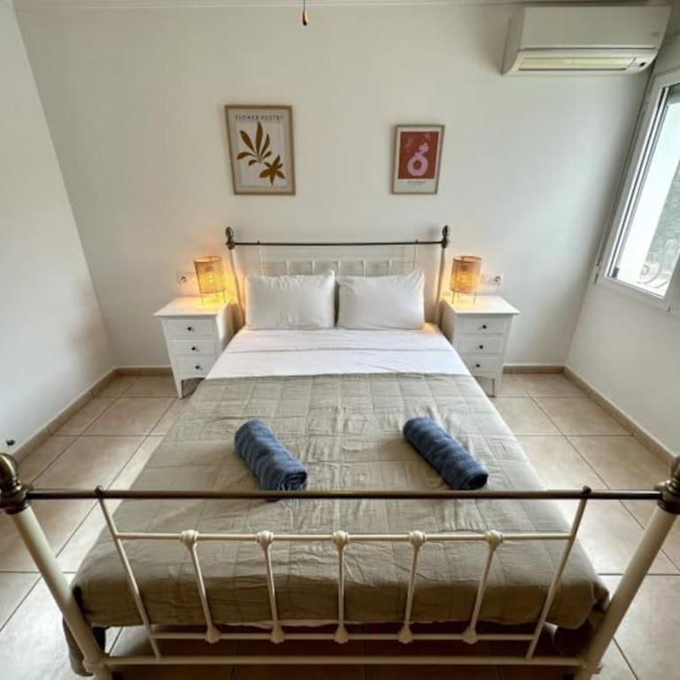 Casa Maria Granadella, three bedroom villa with private pool - Villa de 3 dormitorios - 2