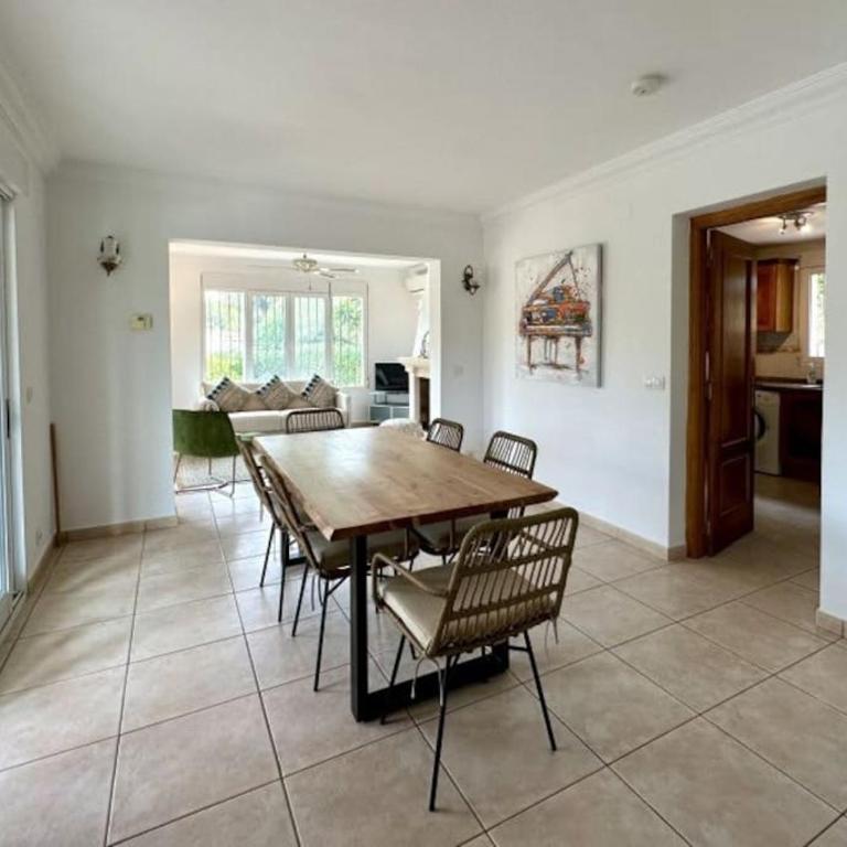 Casa Maria Granadella, three bedroom villa with private pool - Villa de 3 dormitorios - 3
