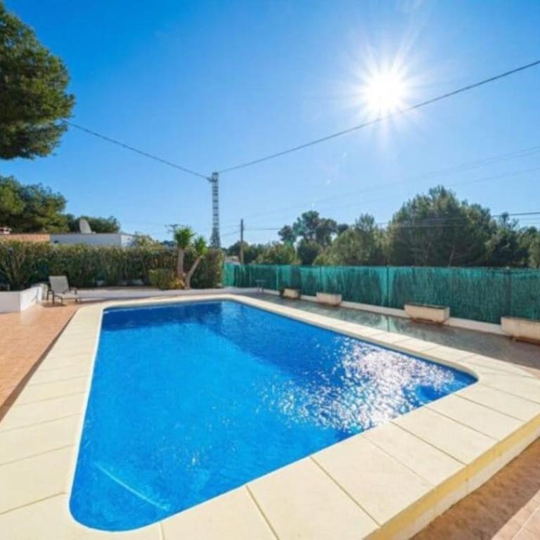 Casa Maria Granadella, three bedroom villa with private pool - Villa de 3 dormitorios - 16