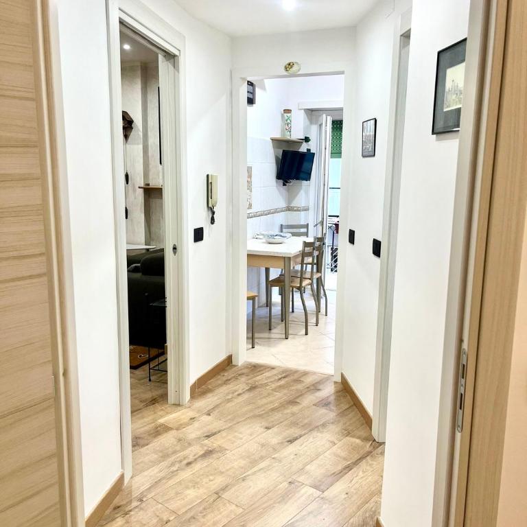 15 Min. Colosseo 2 - Casa di Micca - Appartamento con 2 Camere da Letto - 12