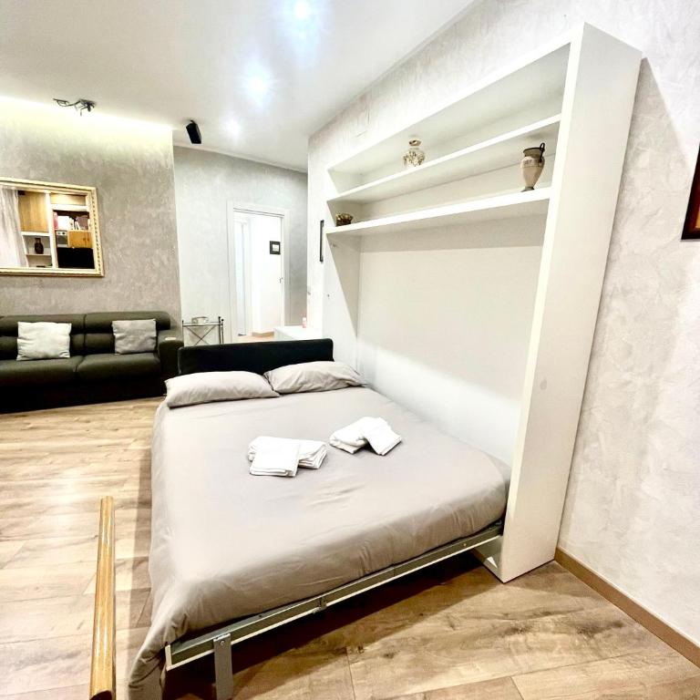 15 Min. Colosseo 2 - Casa di Micca - Appartamento con 2 Camere da Letto - 17
