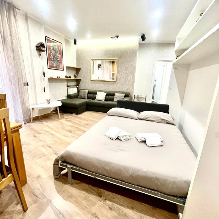 15 Min. Colosseo 2 - Casa di Micca - Appartamento con 2 Camere da Letto - 20