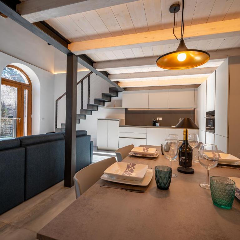 NEW 2024 - ANCIENT GRAVEDONA - where Lake Como classic style meets modern design and comforts - Larihome A40 - Appartamento con 2 Camere da Letto - 5