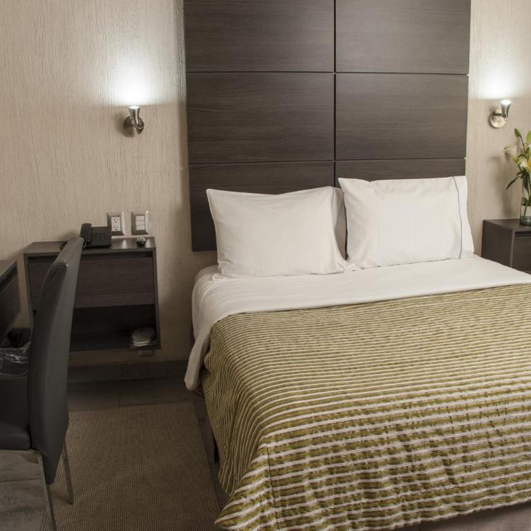 Hotel Expo Abastos - Habitación con cama grande - 7