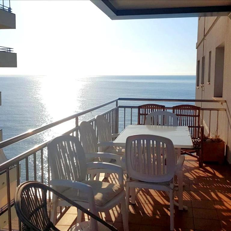 Apartamento en primera línea de mar en Platja d'Aro, tranquilo y soleado, con terraza y parking - ES-209-23 - Apartamento - 12