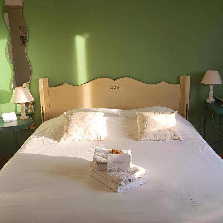 Hôtel Les Calanques - Chambre Double - Accessible aux Personnes à Mobilité Réduite - 2