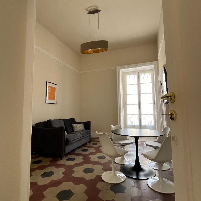 Voglia 'e turnà - Suite Familiare con Balcone - 11