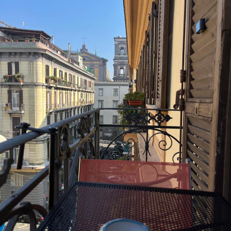 Voglia 'e turnà - Suite Familiare con Balcone - 13