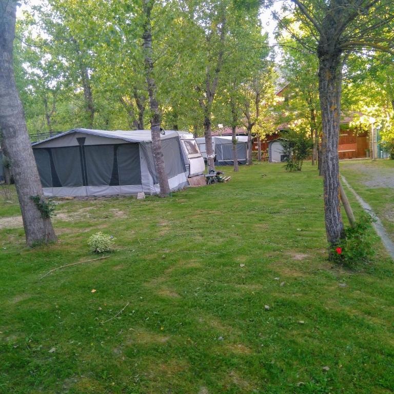 Camping Valle de Hecho - Empty spot with electricity and water for Autocamper and Van - 4
