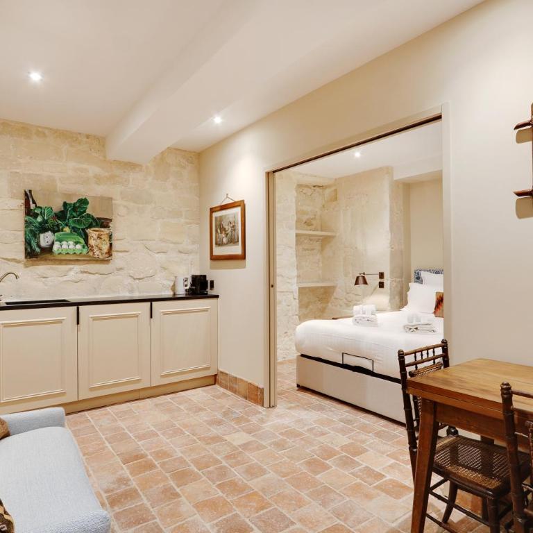 Pick A Flat's Apartments in Saint Germain - Paul-Louis Courier - Appartement 1 Chambre - 1