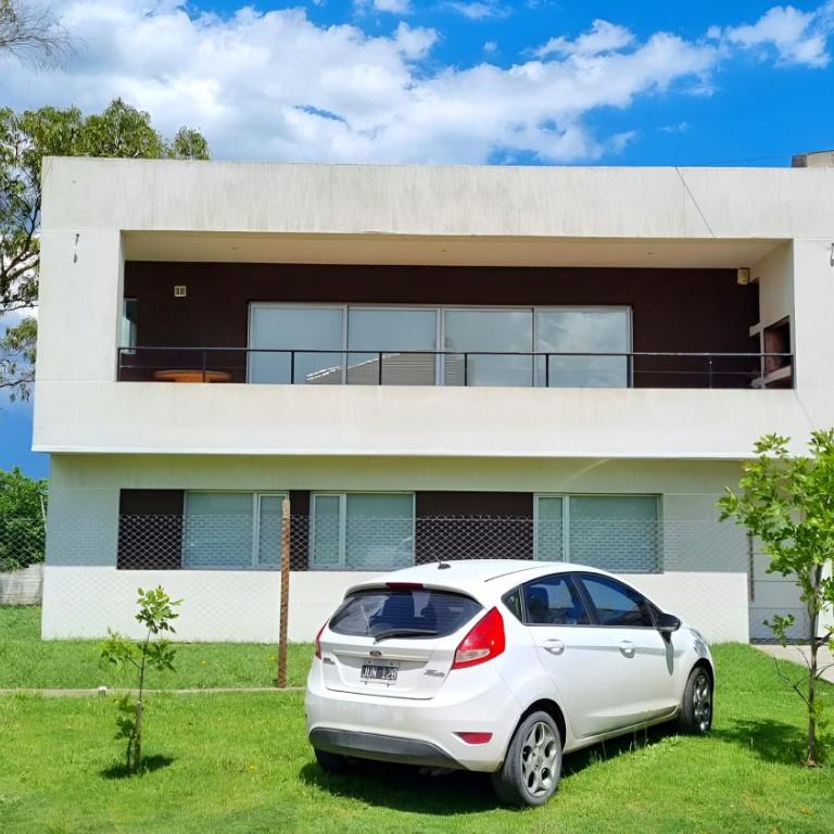 Casa sobre la Colina - Casa - 2
