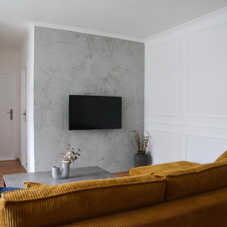 CROWN apartment 4 - Two-Bedroom Apartment - 11