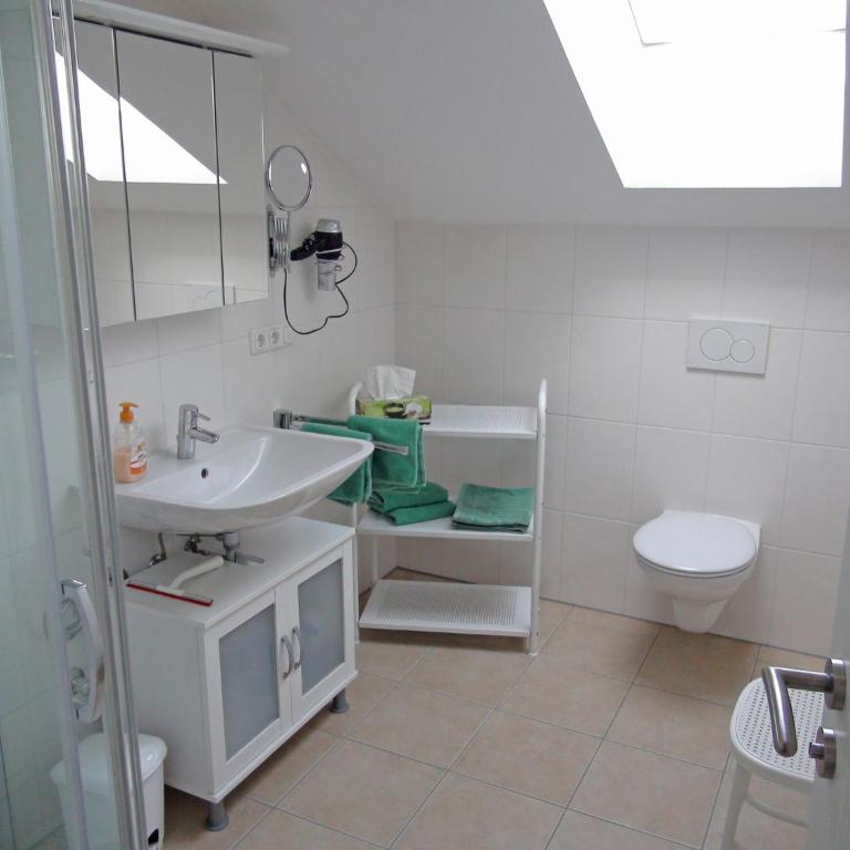 Am Badezentrum Ferienwohnungen - Apartment 3 mit Bergblick - 7