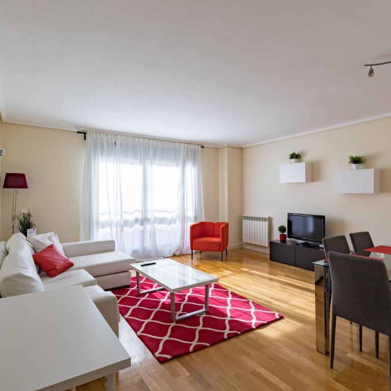 Cituspace Las Tablas Azofra - Three-Bedroom Apartment - 9