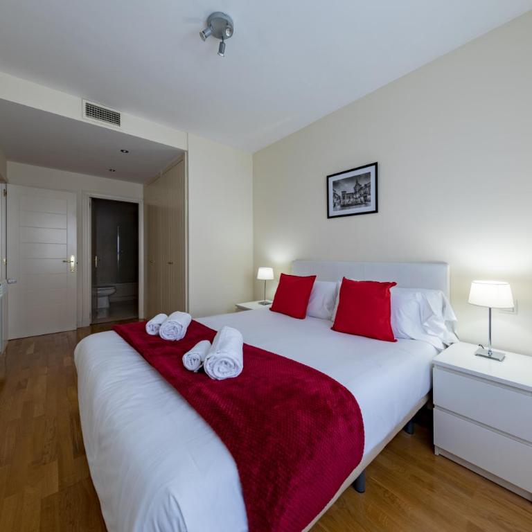 Cituspace Las Tablas Azofra - Three-Bedroom Apartment - 12