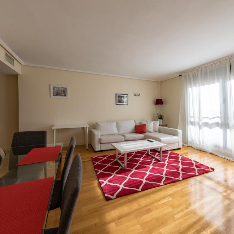 Cituspace Las Tablas Azofra - Three-Bedroom Apartment - 16