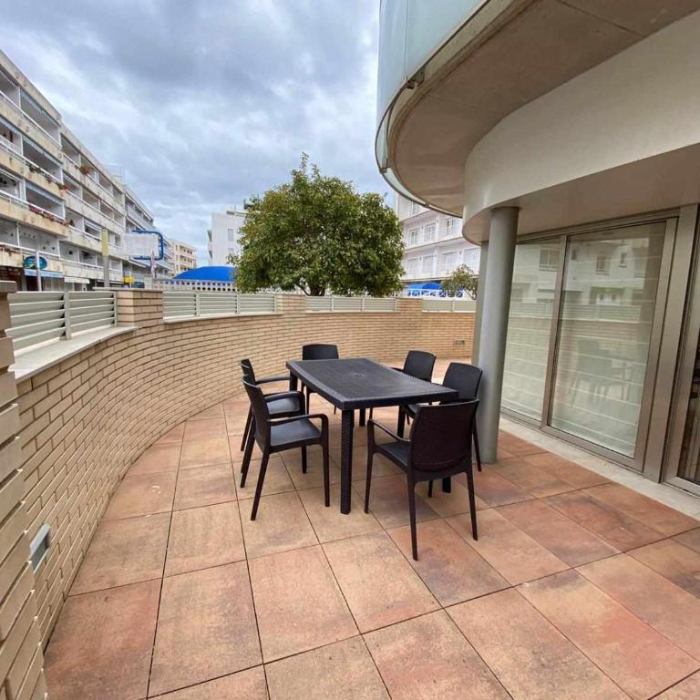 Voramar – A 50 m de la Playa, Parking y A/A - Apartamento de 2 dormitorios - 38