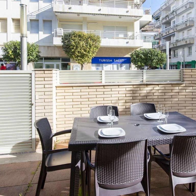 Voramar – A 50 m de la Playa, Parking y A/A - Apartamento de 2 dormitorios - 5