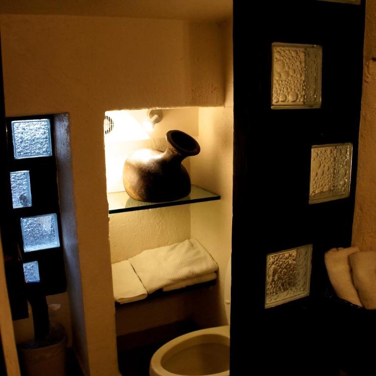Aztic Hotel and Executive Suites - Junior Suite - 6