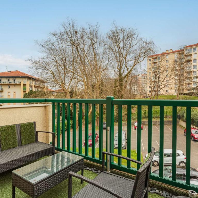 Bel Apt Moderne, 1 Chambre, Balcon, Ascenseur, Parking, Proche Commerces, 10 min Plages - Apartment mit 1 Schlafzimmer - 1