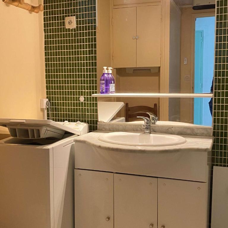 Appartement T2 lumineux avec loggia fermée, proche des thermes, parking, wifi - Balaruc-les-Bains - FR-1-553-184 - Appartement - 8