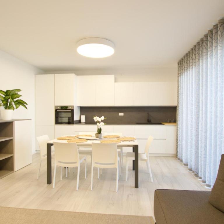 Cigno Bianco - Home Immobiliare - Two-Bedroom Apartment - 1