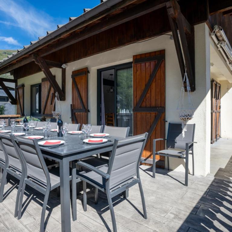 Grand Chalet St-Lary centre 13 à 15 pers - Superior Chalet - 17