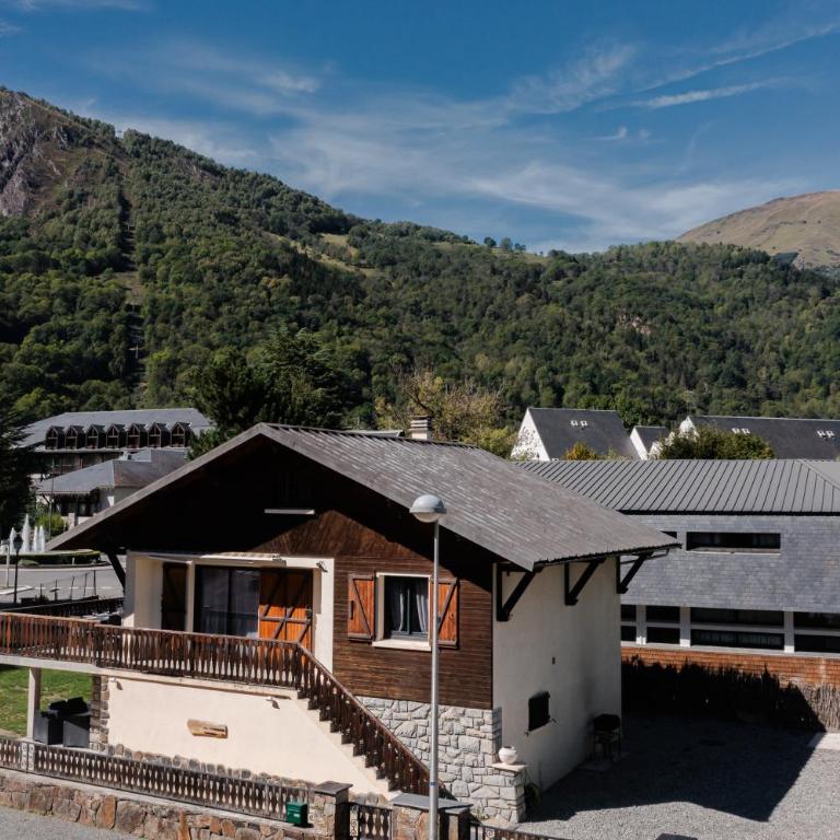 Grand Chalet St-Lary centre 13 à 15 pers - Superior Chalet - 18