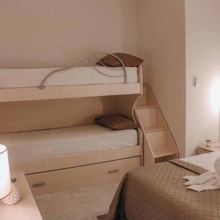 Vicoletto Fiorito - Standard Vierbettzimmer - 17