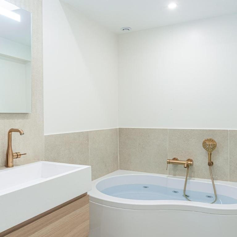 Lavie Maison AC & Jacuzzi - Appartement Supérieur - 16