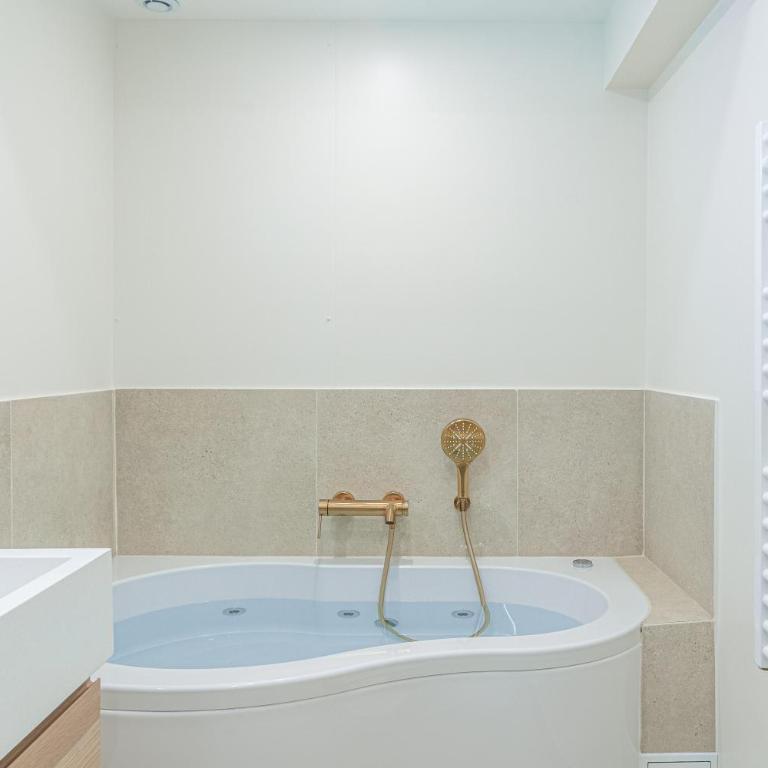 Lavie Maison AC & Jacuzzi - Appartement Supérieur - 8