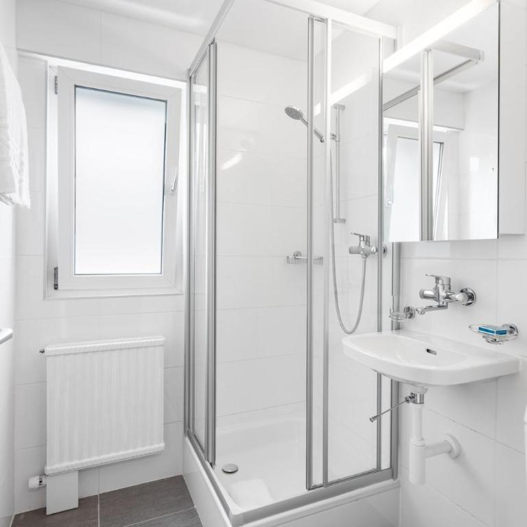 Berne 2 by Homenhancement - Self Check In - Estudio - 4