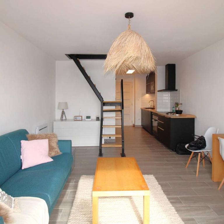 GIEDES Appartement pour 4 personnes avec vue mer face à Porquerolles et piscine situé à Giens - Apartment mit 1 Schlafzimmer - 5