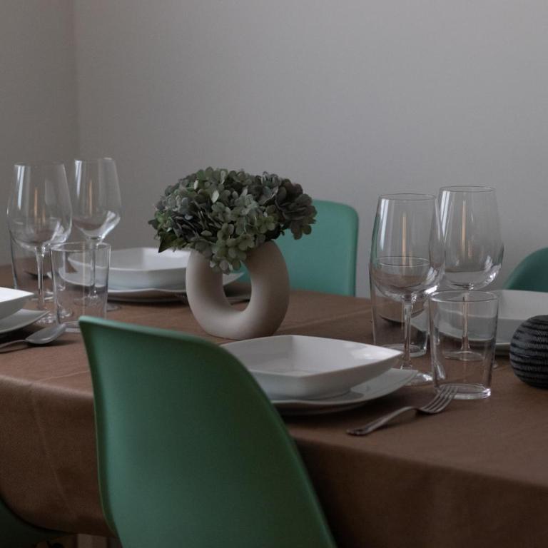 Amplio y acogedor junto al Ayuntamiento - Three-Bedroom Apartment - 10