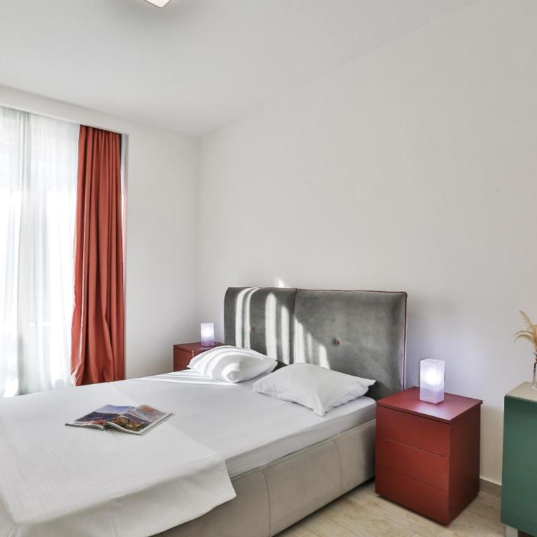 Royal Gardens Paradise - Apartman sa Pogledom na Planinu - 3